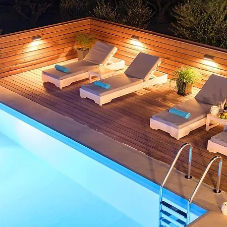 Etoile Heated Pool Vathí